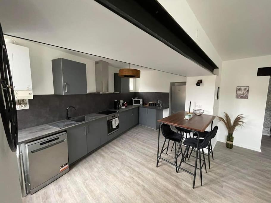 Appartement Jungle- Hypercentre -Charleville 외부 사진